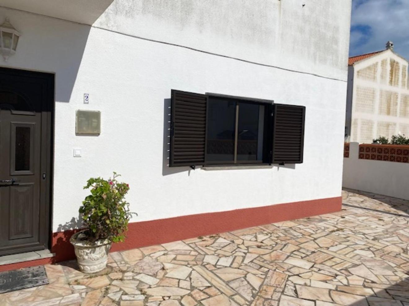 Swordfish Beach House Peniche Exterior photo